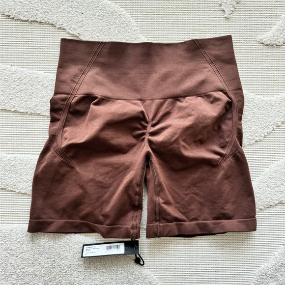 Oner Active EFFORTLESSLIFT HIGH WAISTED SHORTS WITH WHITE LOGO - Picture 3 of 4